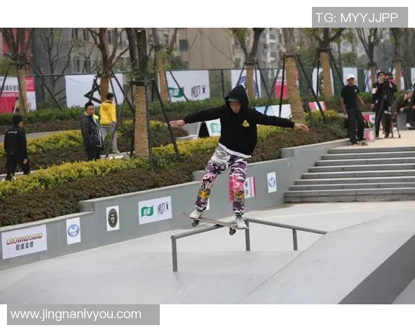 南京滑板队的防反策略解析与滑板文化的深度探讨